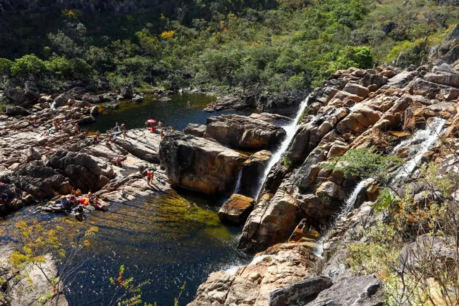 Canions e Cachoeira das Cariocas, dentro do Parque Nacional da Chapada dos Veadeiros
